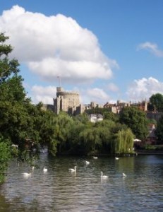 Uk-windsor-river-and-castle